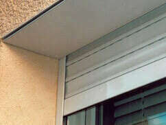 volet-roulant-dans-coffre-linteau