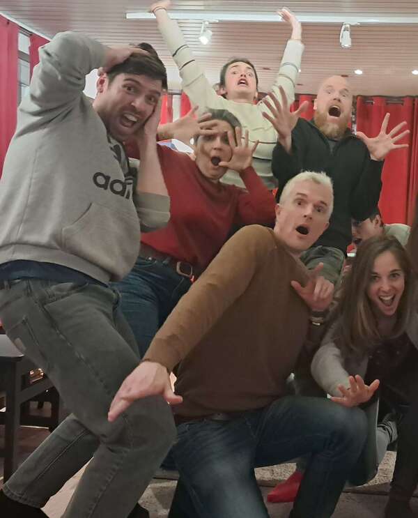 Cours de théâtre à Bruxelles : faut-il attendre de se sentir prêt pour commencer ?