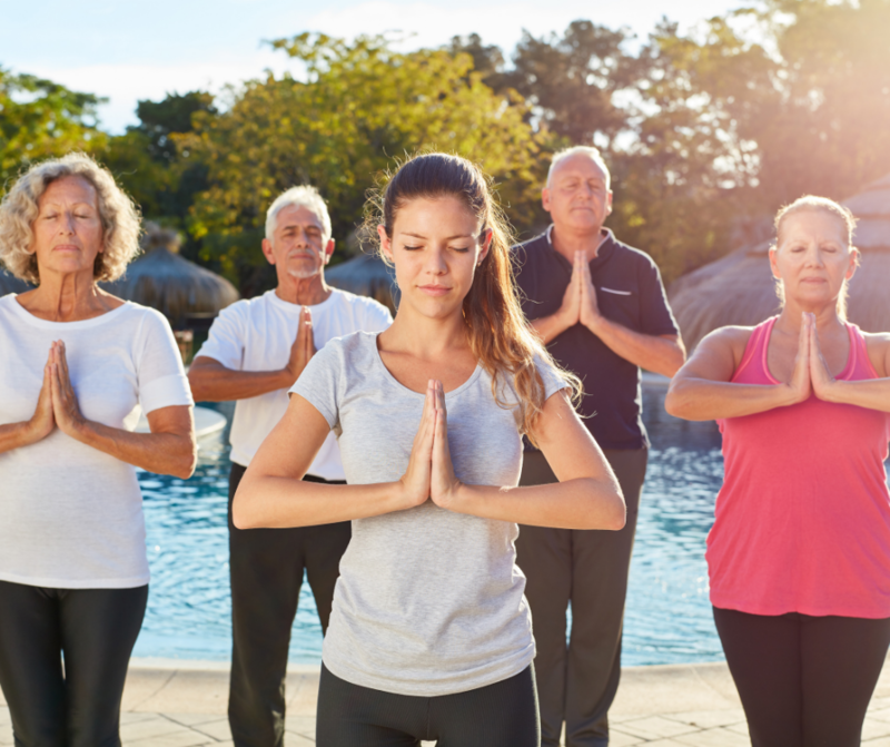 Séance en de sophrologie au camping en bord de piscine