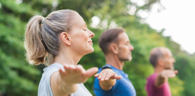 Se ressourcer en groupe  à l'air libre