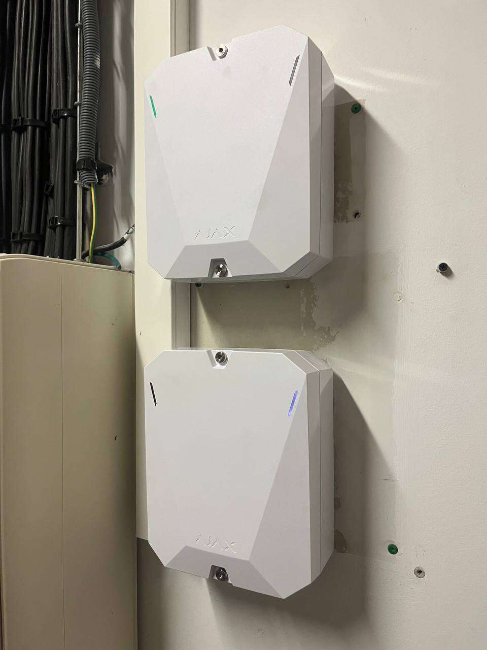 Centrale alarme filaire Ajax Hub Hybrid certifiée NFA2P — installation Saint-Lô