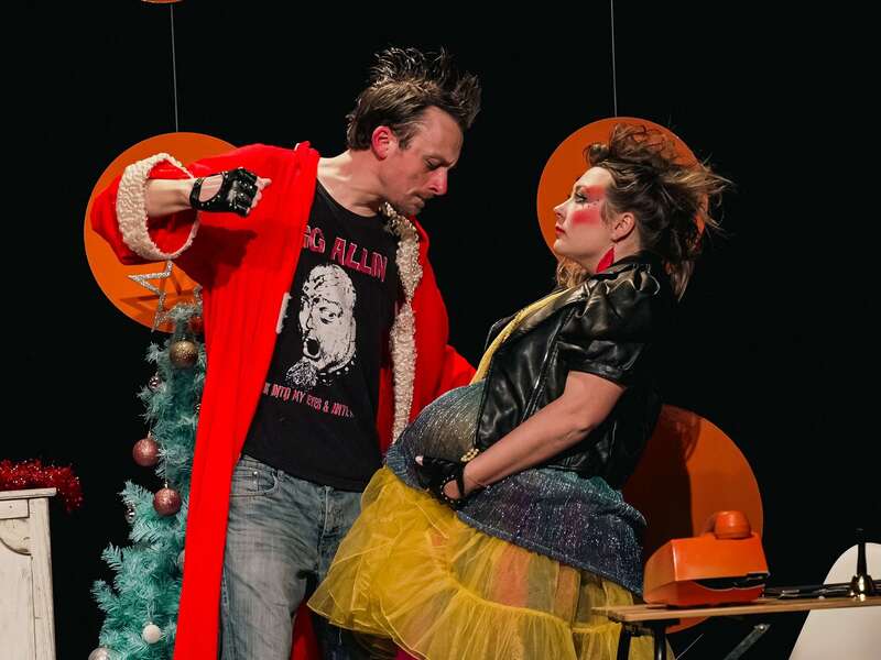 __lorene_carpentier_-_le_pere_noel_est_une_ordure_17012026-81