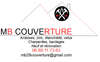 artisan couvreur travaillant sur une toiture