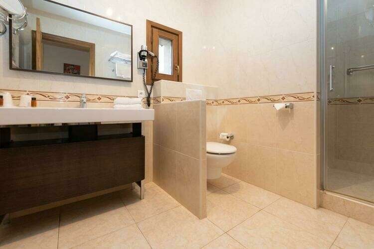 mini-ho-tel-lastiry-carolephotographe-com-ill0296