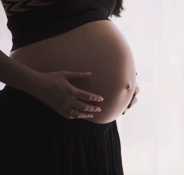 LE MASSAGE FEMME ENCEINTE OU PRE-NATAL