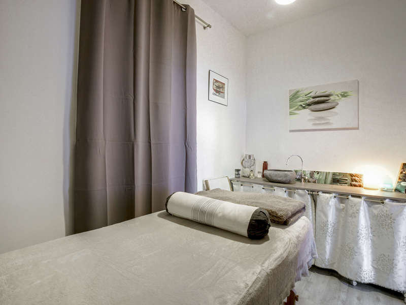 shootingmeero-1220190204-2343024-zybvhv