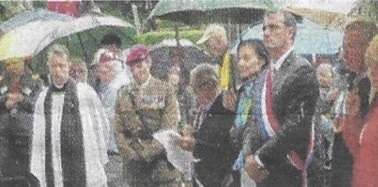 Saint-Vaast-en-Auge - La mémoire des parachutistes honorée