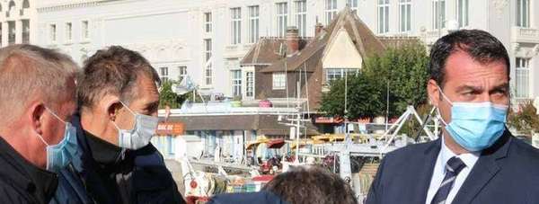 Le Scombrus fait des vagues jusqu'à Trouville