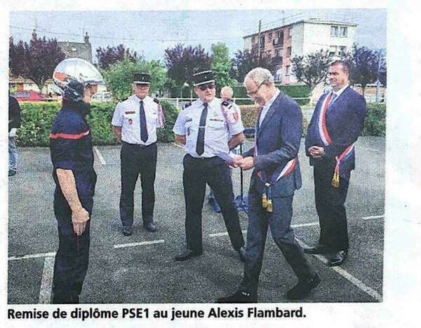 Remise de médailles, discours, défilé et dépôt de gerbes pour le 14 juillet