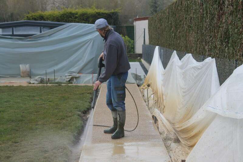 Création d'allée en béton désactivé 