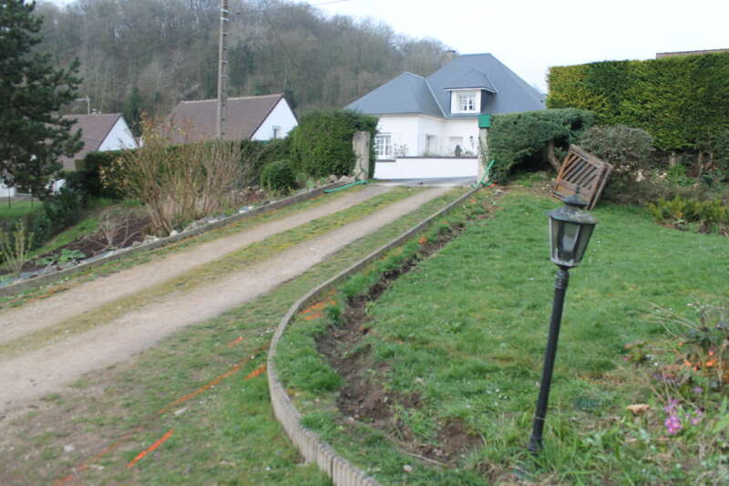 Aménagement de cour avant travaux 