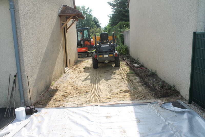 Aménagement en pavés gris Antares Opus Romain.