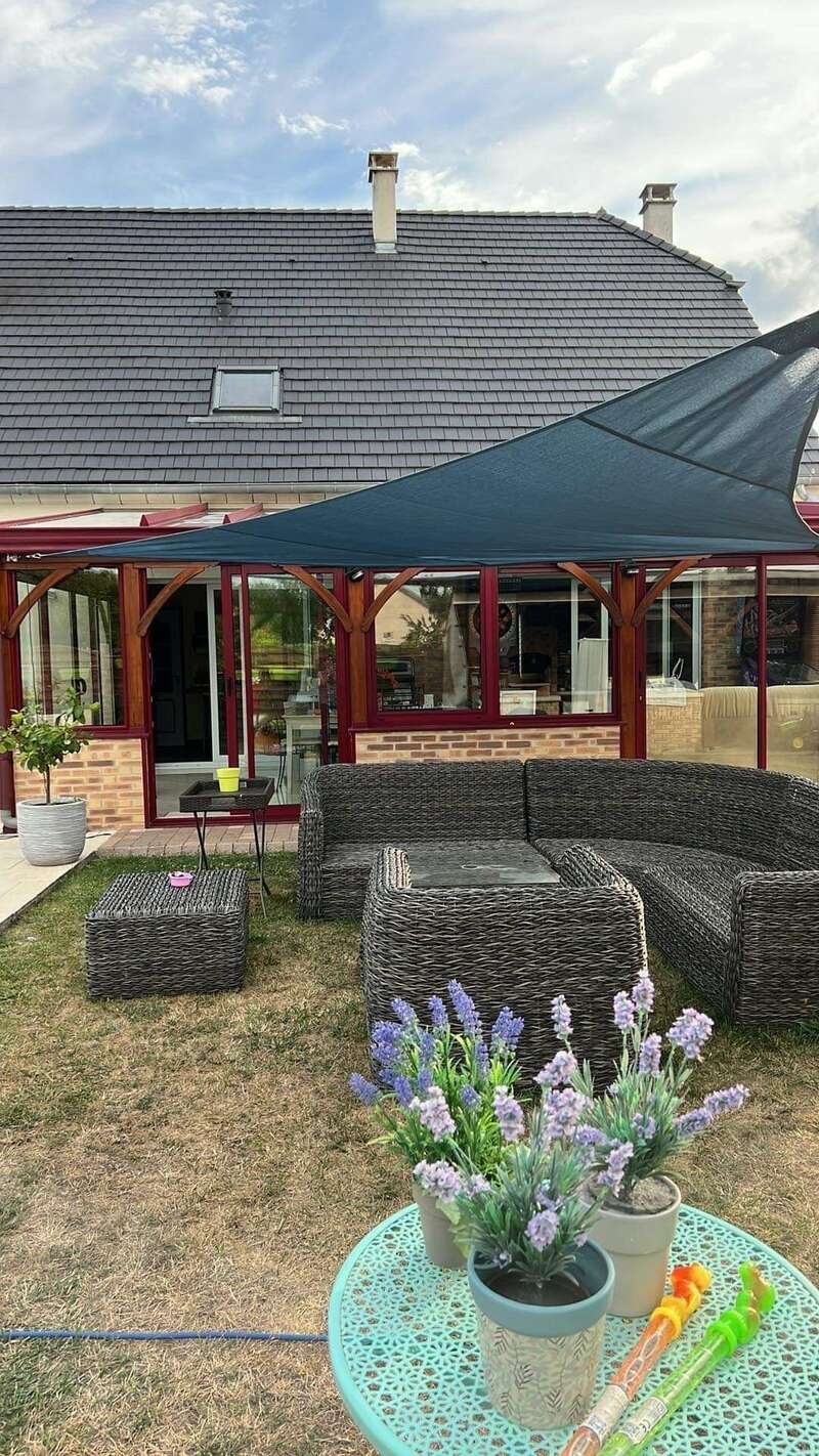 Avant : aménagement en pelouse synthétique 