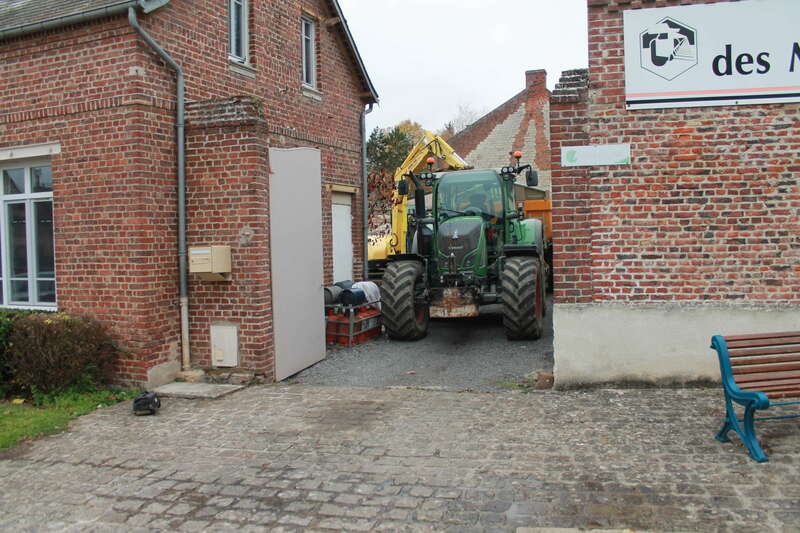 Merci aux Maires des  communes du laonnois pour leur confiance : 
Réhabilitation de l’assainissement autonome de 3 logements communaux : Installation d’une micro station 10/14 EH en polyester renforcé en deux cuves de 5.5 M3

