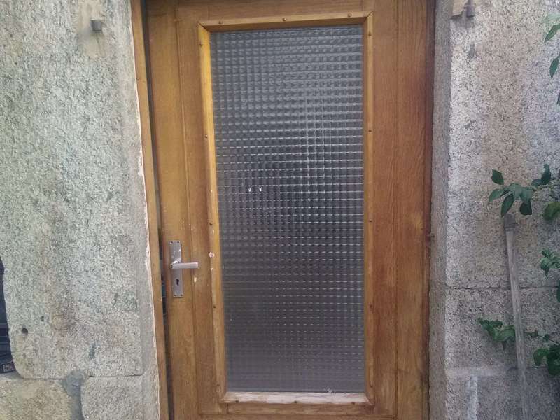 Porte vitrée en bois AVANT à Chenex 74520