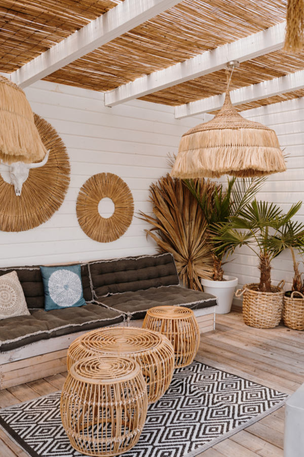 Les services indispensables pour une location saisonnière réussie à Sanary-sur-Mer, Bandol et Six-Fours