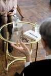 avocat en discussion avec un client pour trouver une solution