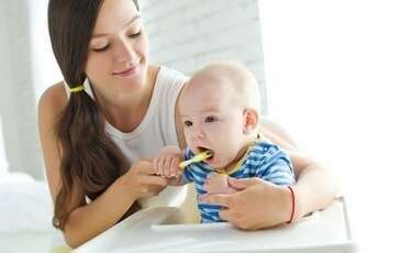 À QUEL ÂGE ET COMMENT LES ENFANTS DOIVENT-ILS SE BROSSER LES DENTS ?