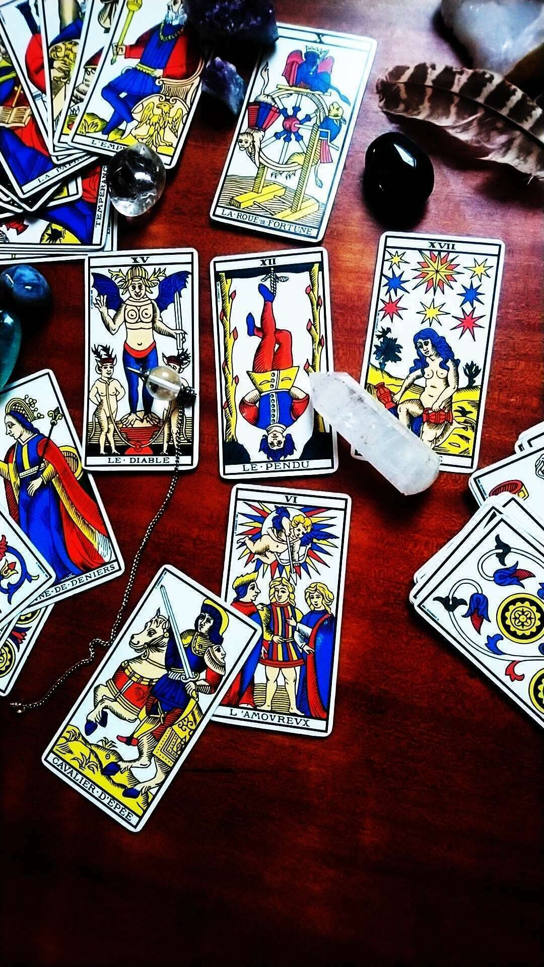Oracle La sagesse d'Avalon jeu de cartes divinatoires en Français