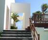 escalier bois sur mesure intégré dans un intérieur moderne
