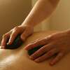 Massage de relaxation aux pierres chaudes