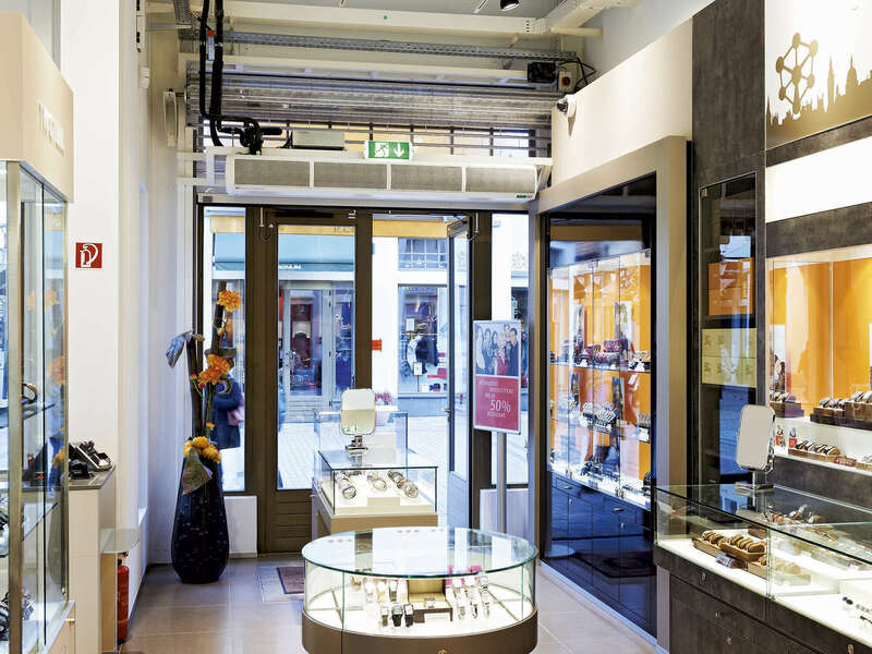 me_social_media_mr-slim_09