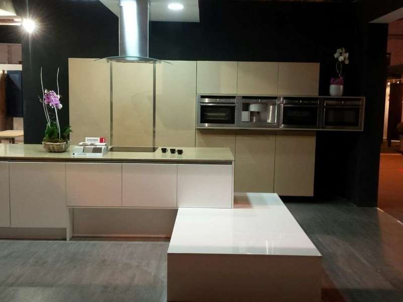 image-b89751a3cee4db486f81cacf81c158a40966efc2243e9e1f61f7e4810c3e4323-v