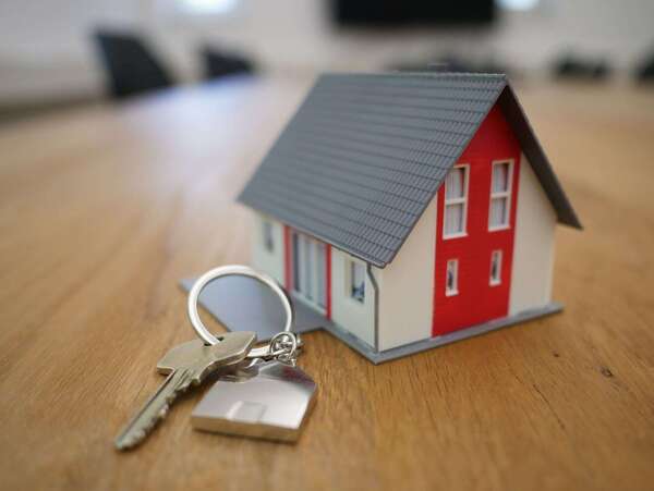Crédit immobilier : Et si une baisse des taux limitait à 10% la baisse des prix ?