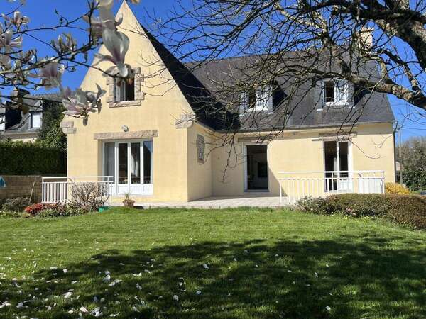 Maison ROSTRENEN 22081-995