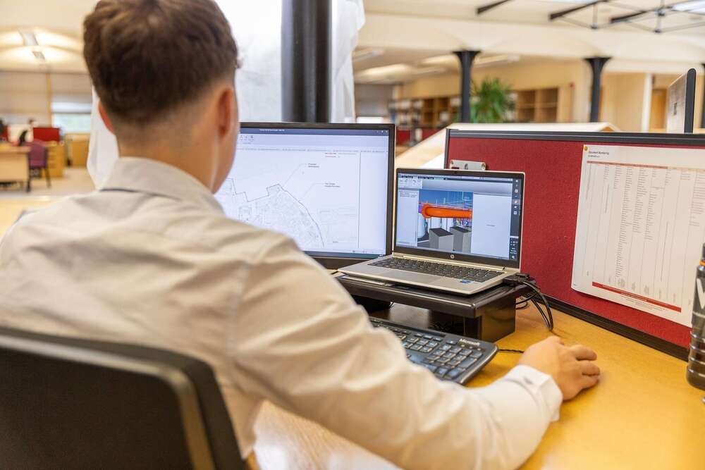 Prévenir les TMS en entreprise : et si la santé de vos collaborateurs devenait un levier de performance durable ?