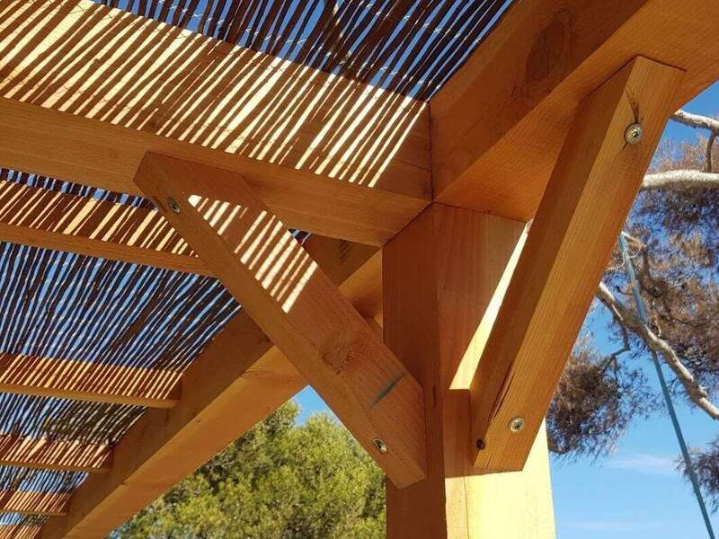 pergolage-bois-canisse-wilczeckcarrelage