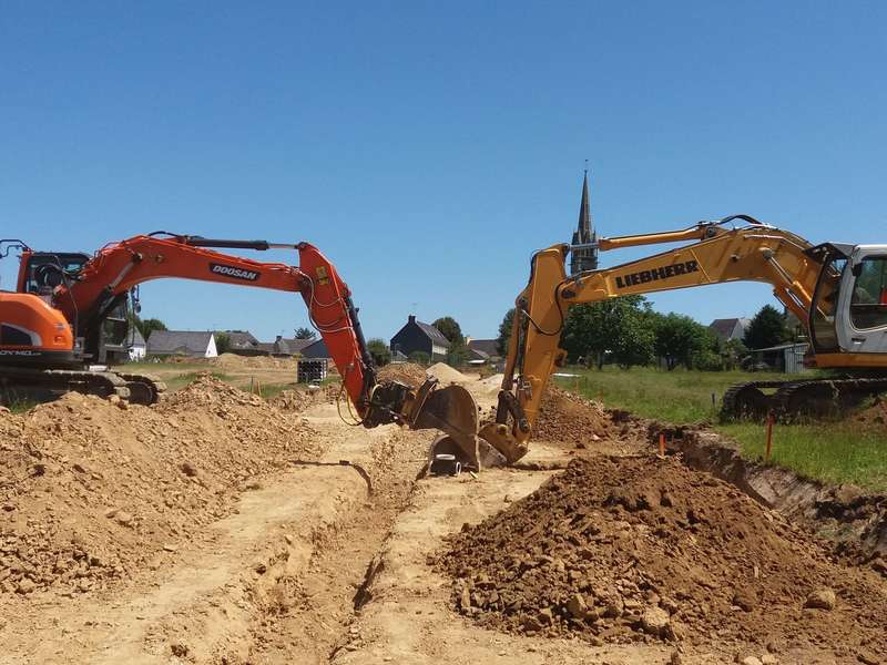 pelle_dossan_et_liebherr20200910-2725339-17aqs99