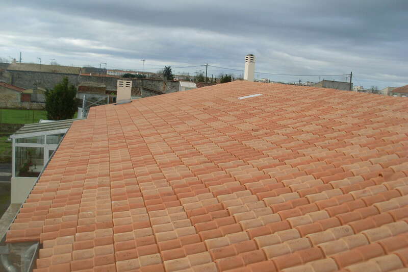 2-tuiles_romane_canal_ton_mele20210721-860077-1wzhcu5