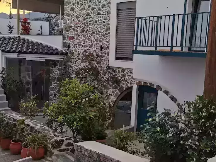 08185035-e88f-485a-b319-5e548f379b6b