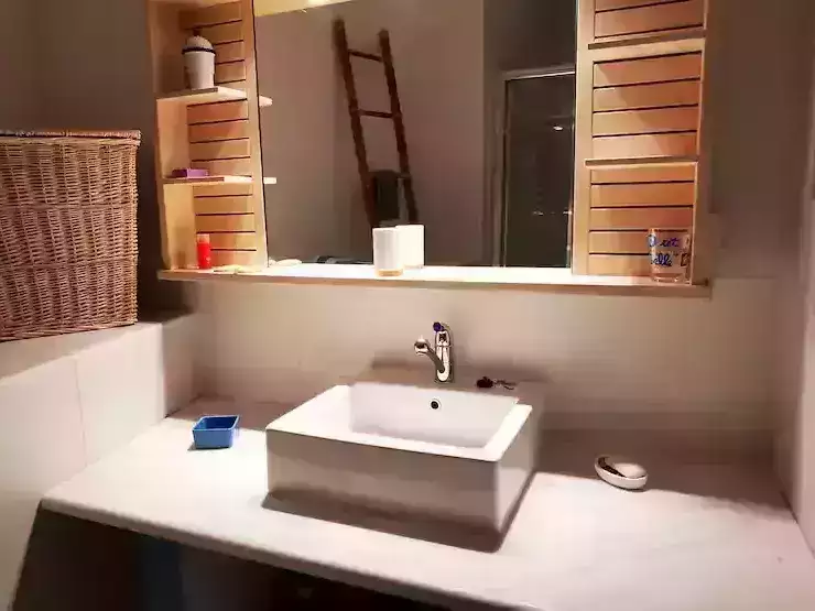 32550335-5b9a-425e-a2a3-8939db9d2223