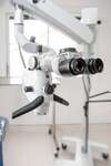 Le Microscope Opératoire : Une précision extrême pour des soins minutieux