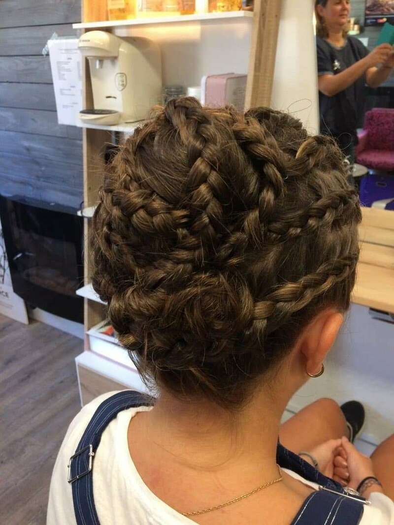 70224696_693991111105885_8467783651927523328_n20220919-3376397-1slgsbp