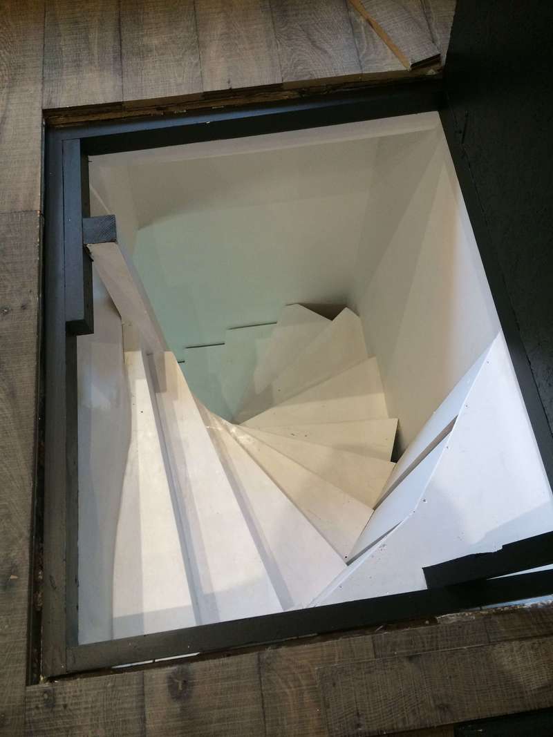 trappe d'escalier 