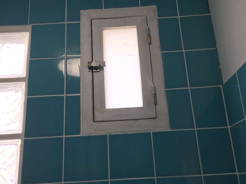 fenêtre salle de bais paris 