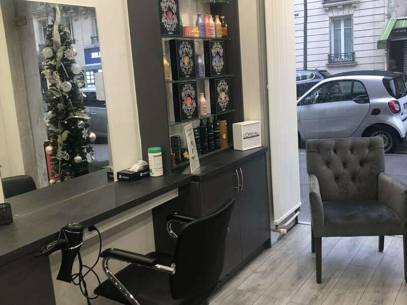 Meuble en bois salon de coiffure 