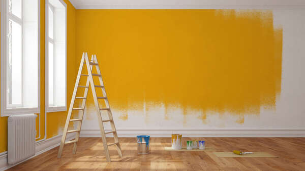Peindre le plafond d’une chambre : quelle couleur choisir pour un effet cocon ?