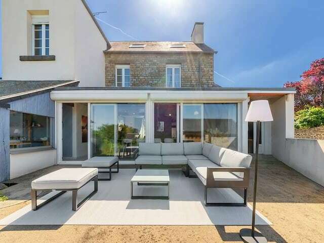 e3d4fbff-adb2-4aa0-b949-8c86e6217743