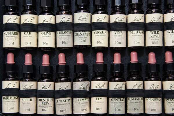 Les Fleurs de Bach ou élixirs floraux du Dr Bach