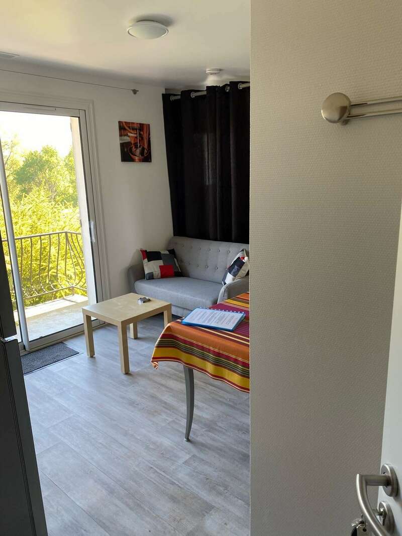 ad1f6a6b-a0e0-47cb-8b5e-88d05921e5a120220701-1380187-12rc7zy