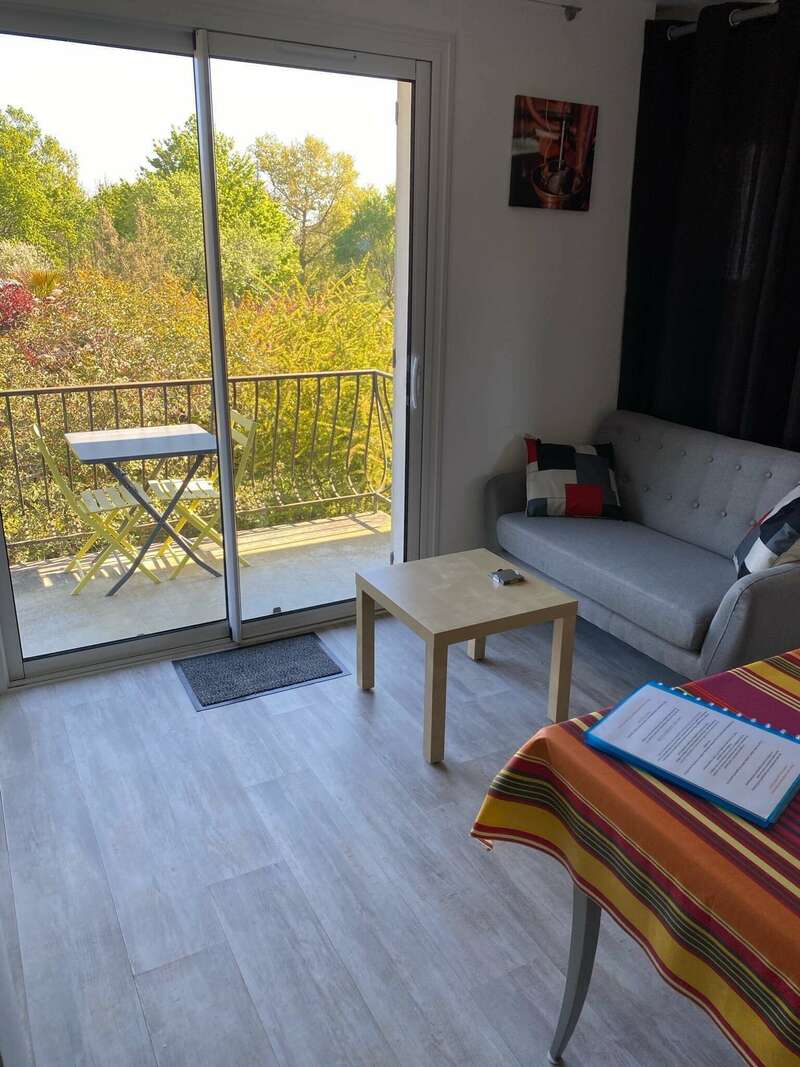 dc5a814a-f106-499f-b63f-9dfbf438672520220701-1380187-ujmdow