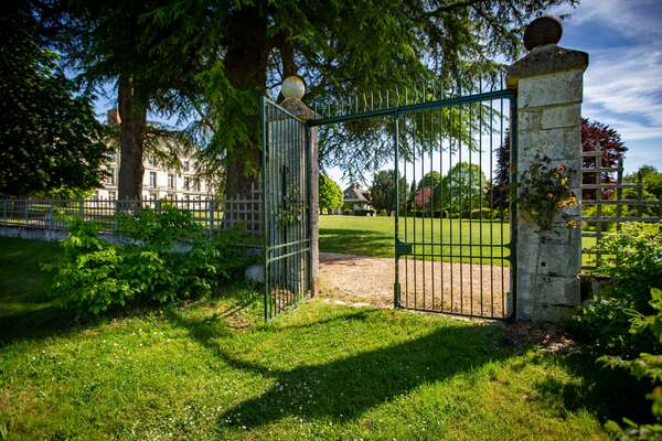 TÉLÉTRAVAIL AU CHÂTEAU