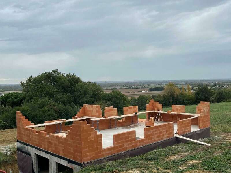 16ab7f58-2192-41a4-ab7d-6edfb18e8983