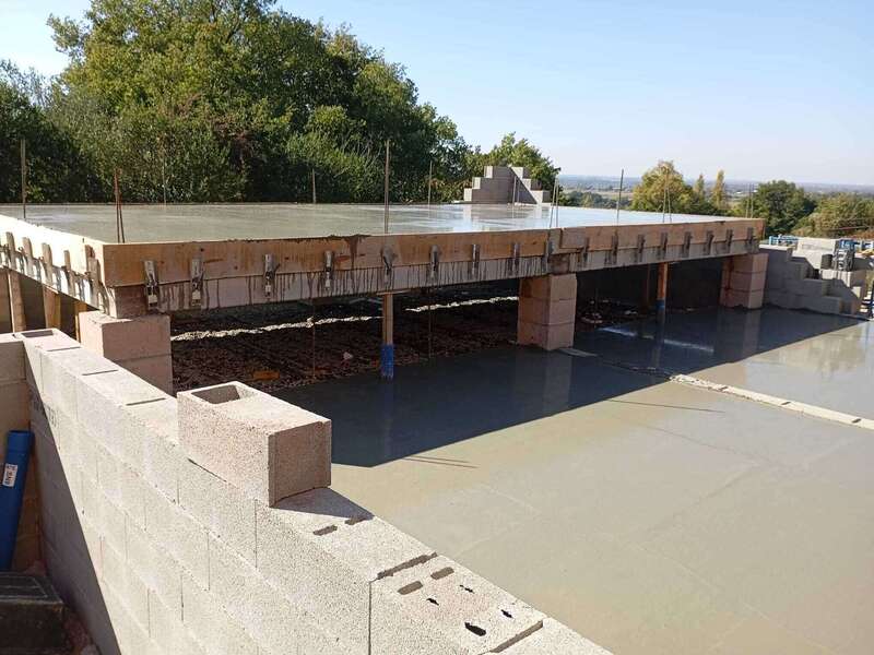 09e0eb69-cd40-4795-bec4-e04fa3a96a4b