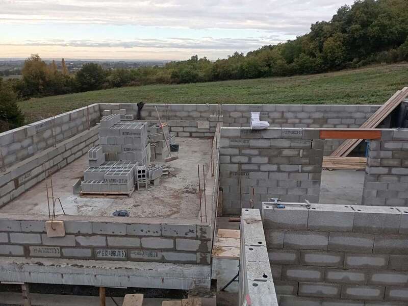 253c348d-7707-4e12-9a66-6d3ae8364f84