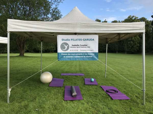 Animation au village du marathon de Marne et Gondoire dans le parc de Rentilly